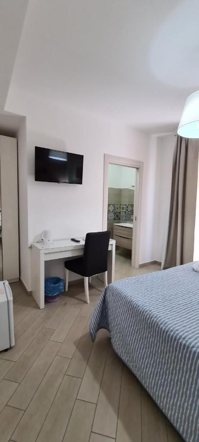 Belvedere Rent Rooms Campofelice Di Roccella Exterior foto