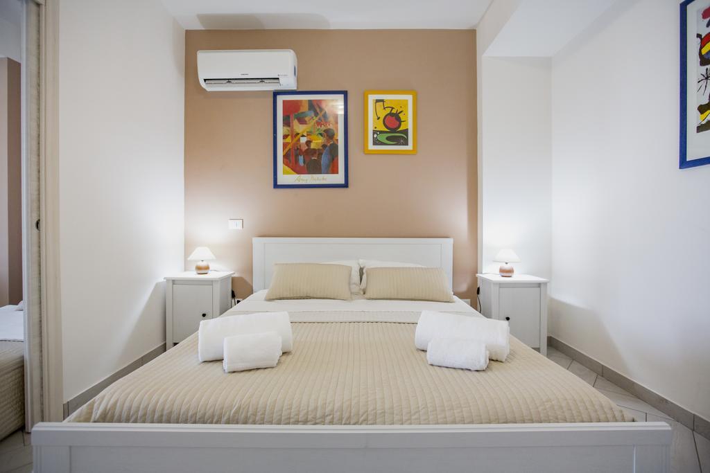 Belvedere Rent Rooms Campofelice Di Roccella Exterior foto