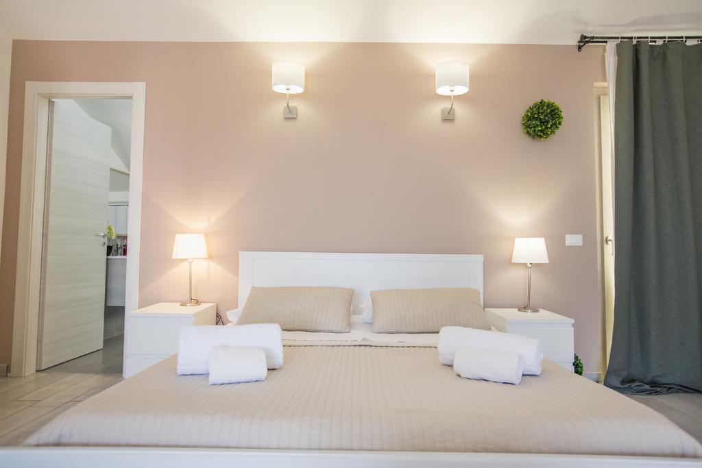 Belvedere Rent Rooms Campofelice Di Roccella Exterior foto